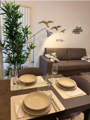 Cozy studio 700m from the Milan red metro